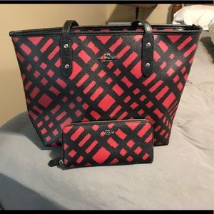Coach purse and wallet